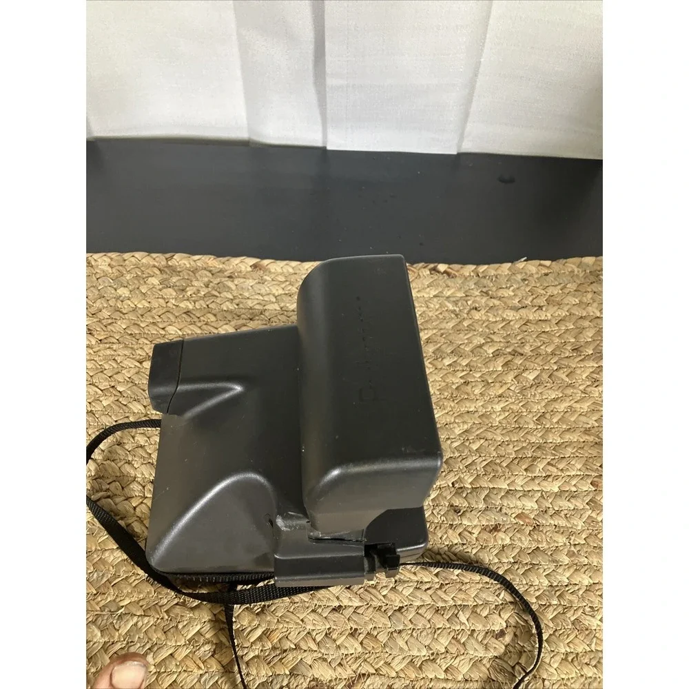 Polaroid 600 OneStep Close Up Instant Film Camera‎